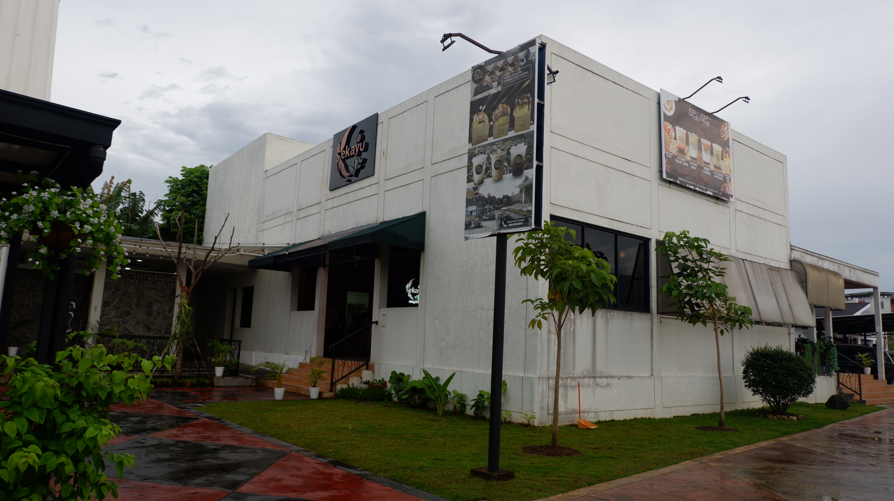 Mini Cafe Sekayu di Pemancingan Telaga Silet